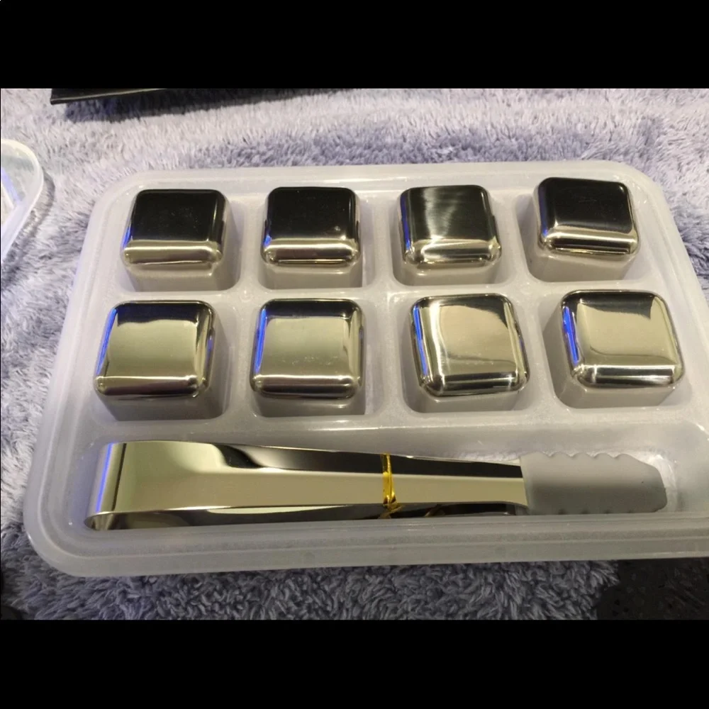 BRAND NEW STAINLESS STEEL WHISKEY STONE SET - Picture 5 of 5